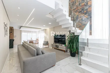 Sobrado com 4 Quartos à venda, 312m² no Xaxim, Curitiba