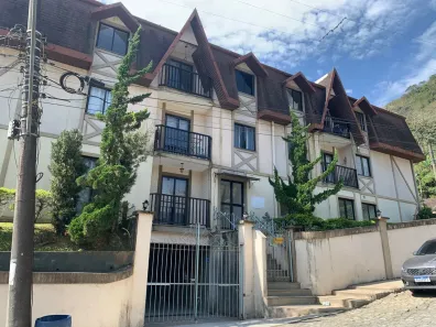 Apartamento com 3 Quartos para alugar, 85m² no Quitandinha, Petrópolis