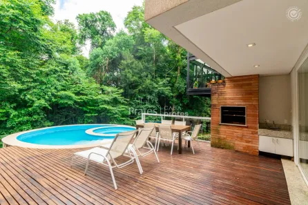 Casa de Condomínio com 3 Quartos para alugar, 380m² no Campo Comprido, Curitiba