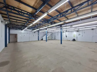 Galpão/Depósito/Armazém para alugar, 1000m² no Centro, Divinópolis