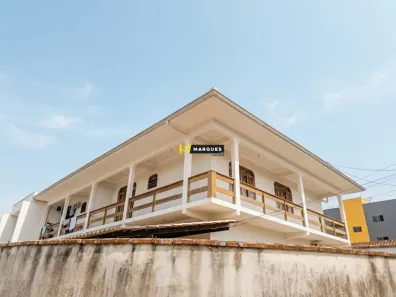 Sobrado com 3 Quartos para alugar, 80m² no Jardim Iririú, Joinville
