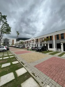 Casa com 2 Quartos para alugar, 58m² no Vargem Grande, Rio de Janeiro