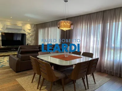 Apartamento com 3 Quartos à venda, 205m² no Vila Gilda, Santo André