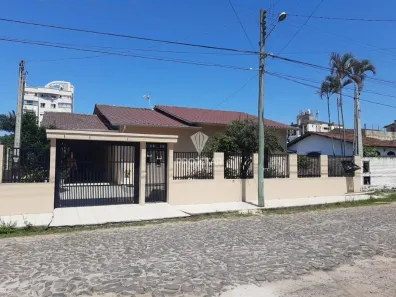 Casa com 3 Quartos à venda, 110m² no Parque das Avenidas, Sombrio