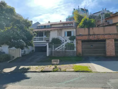 Casa com 4 Quartos à venda, 400m² no Chácara das Pedras, Porto Alegre