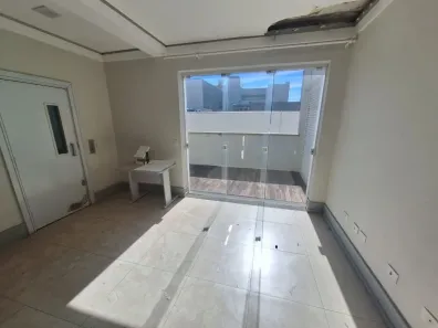 Casa com 2 Quartos para alugar, 200m² no Centro, Marília