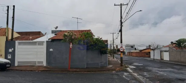 Casa com 3 Quartos à venda, 109m² no Parque Igaçaba, Araraquara
