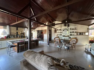 Casa com 4 Quartos à venda, 332m² no Boa Vista, Joinville