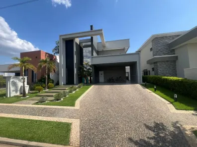 Casa com 4 Quartos à venda, 242m² no Plano Diretor Sul, Palmas