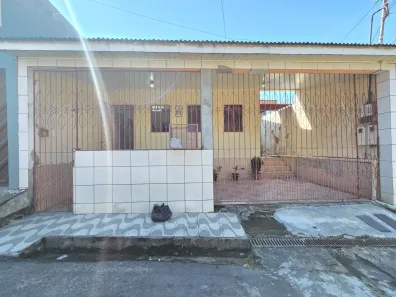 Casa com 5 Quartos à venda, 155m² no Lírio do Vale, Manaus