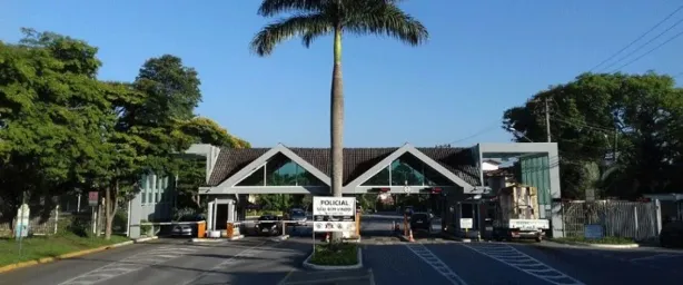 Sobrado com 6 Quartos para alugar, 520m² no São Paulo II, Cotia