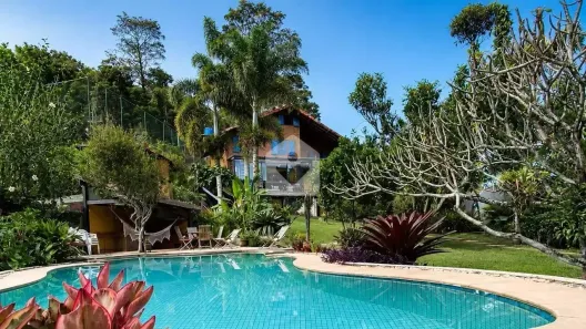 Casa com 5 Quartos à venda, 350m² no Quarteirão Ingelheim, Petrópolis