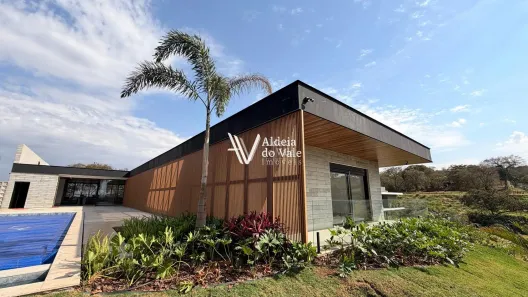 Casa de Condomínio com 4 Quartos à venda, 645m² no Residencial Aldeia do Vale, Goiânia