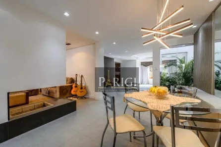 Casa com 4 Quartos para alugar, 310m² no Chácara das Pedras, Porto Alegre