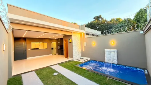 Casa com 3 Quartos à venda, 180m² no Setor Garavelo, Goiânia
