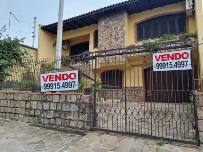 Casa com 3 Quartos à venda, 154m² no Passo da Areia, Porto Alegre