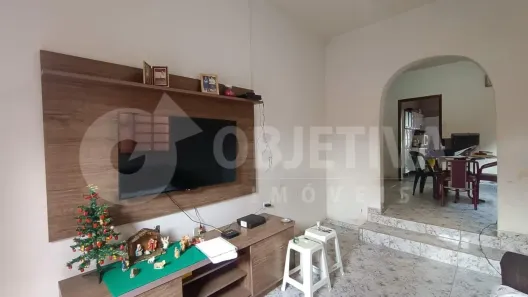 Casa com 3 Quartos à venda, 136m² no Osvaldo Rezende, Uberlândia
