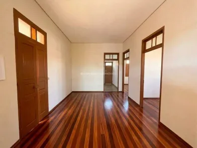 Casa com 3 Quartos para alugar, 100m² no Centro, Uberaba