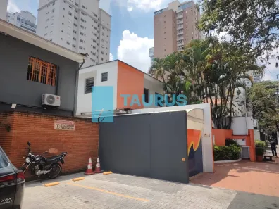 Imóvel Comercial à venda, 400m² no Vila Uberabinha, São Paulo
