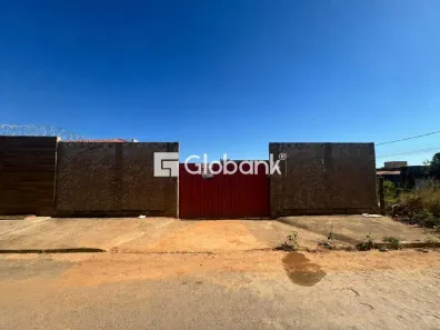 Lote/Terreno para alugar, 270m² no Santa Rafaela, Montes Claros
