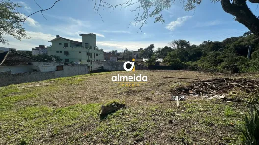 Lote/Terreno à venda, 720m² no Nossa Senhora de Lourdes, Santa Maria