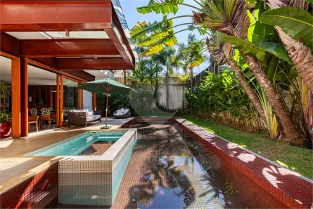 Sobrado com 4 Quartos à venda, 631m² no Vila Sônia, São Paulo