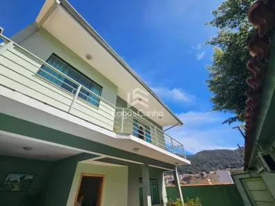 Casa com 4 Quartos à venda, 273m² no Jardim Brasil, Poços de Caldas