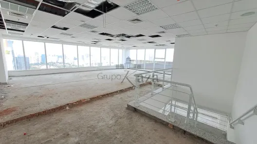 Ponto Comercial com 4 Quartos para alugar, 731m² no Cidade Monções, São Paulo