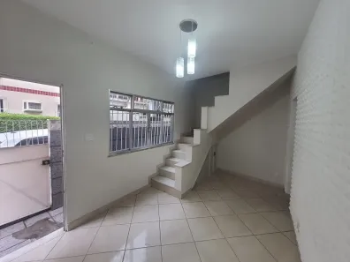 Casa com 2 Quartos à venda, 75m² no Nossa Senhora de Fátima, Nilópolis