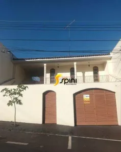 Imóvel Comercial com 3 Quartos para alugar, 271m² no Tabajaras, Uberlândia