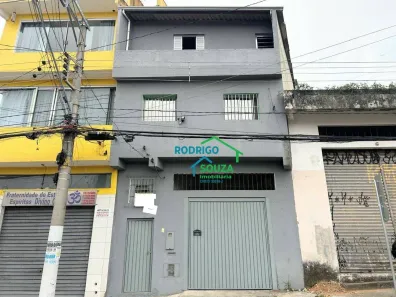 Casa com 2 Quartos à venda, 200m² no Centro, Carapicuíba