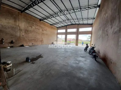 Galpão/Depósito/Armazém para alugar, 360m² no Novo Mundo, Uberlândia
