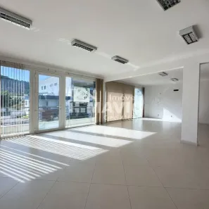 Sala Comercial para alugar, 90m² no Barra do Rio Cerro, Jaraguá do Sul