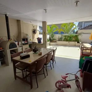 Casa com 4 Quartos para alugar, 252m² no Urbanova VII, São José dos Campos