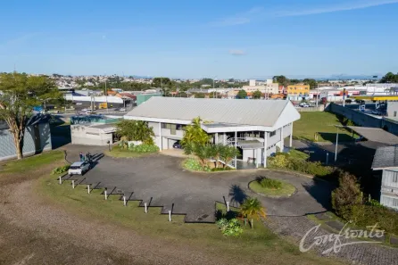 Imóvel Comercial para alugar, 775m² no Bacacheri, Curitiba