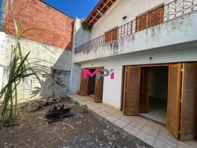 Sobrado com 3 Quartos à venda, 253m² no Vila Vianelo, Jundiaí