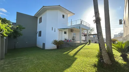 Casa com 2 Quartos à venda, 139m² no Agronômica, Florianópolis