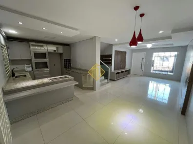 Sobrado com 3 Quartos à venda, 218m² no Jardim Gisela, Toledo