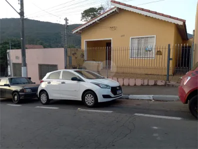 Casa com 2 Quartos para alugar, 187m² no Centro, Mairiporã
