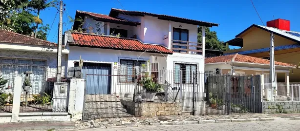 Casa com 5 Quartos à venda, 320m² no Abraão, Florianópolis