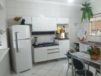Sobrado com 5 Quartos à venda, 197m² no Renascer, Cuiabá
