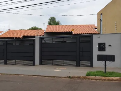 Casa com 2 Quartos para alugar, 50m² no Vila Carlota, Campo Grande