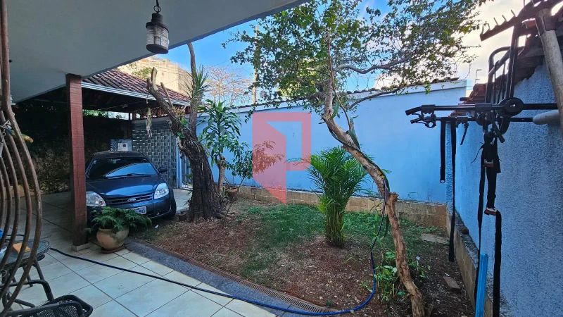 Casa com 3 quartos — Caiçaras, Belo Horizonte