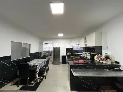 Casa com 3 Quartos à venda, 196m² no Granada, Uberlândia