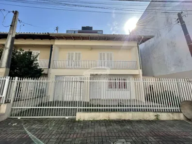 Sala Comercial com 3 Quartos para alugar, 149m² no Centro, Balneário Piçarras