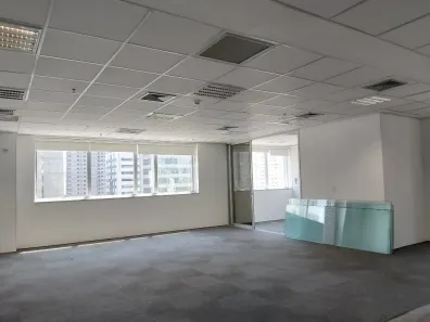 Sala Comercial para alugar, 229m² no Indianópolis, São Paulo