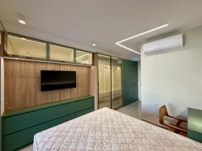 Apartamento com 1 Quarto para alugar, 32m² no Jardim das Acácias, São Paulo
