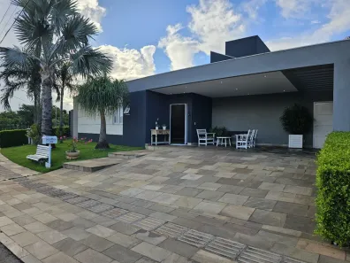 Casa de Condomínio com 3 Quartos à venda, 250m² no Residencial Damha II, Campo Grande