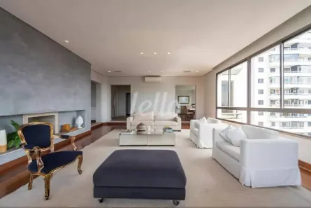 Apartamento com 4 Quartos para alugar, 450m² no Vila Suzana, São Paulo