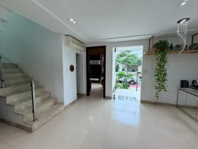 Casa com 3 Quartos à venda, 204m² no Quarenta Horas (Coqueiro), Ananindeua
